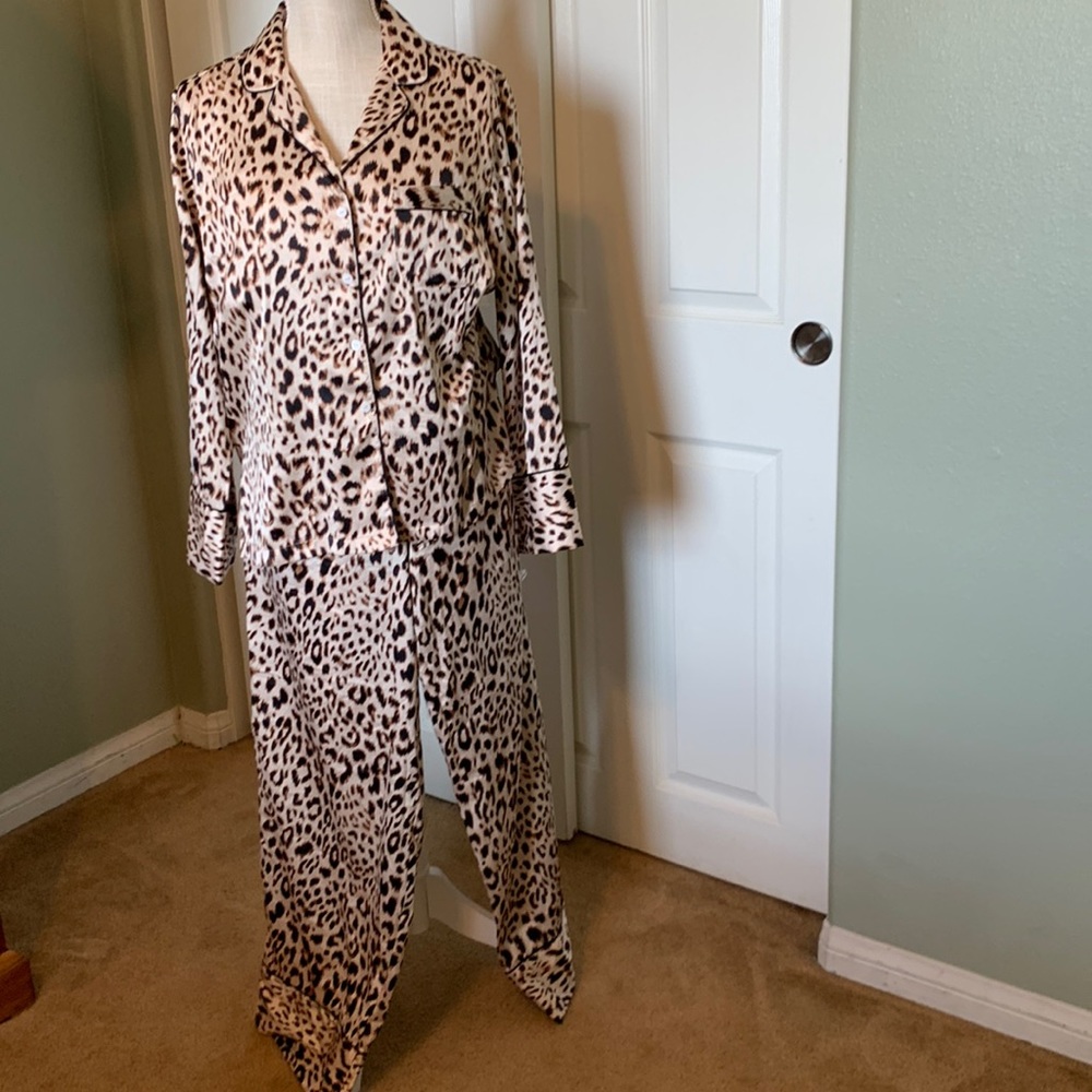 Victoria Secret Pajama set